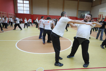 rozwoj fizyczny 6 krav maga na maxa kettlebells kmg sztuki walki tarnowskie bytom zawiercie ruda dabrowa raciborz rybnik gliwice czestochowa piekary knurow katowice (48).jpg