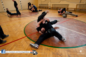 combat krav maga na maxa 2 kettlebells kmg sztuki walki tarnowskie bytom zawiercie ruda dabrowa raciborz rybnik gliwice czestochowa piekary knurow katowice (41).jpg