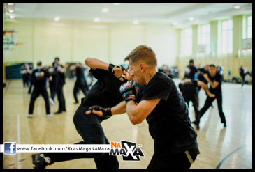 combat krav maga na maxa 1 kettlebells kmg sztuki walki tarnowskie bytom zawiercie ruda dabrowa raciborz rybnik gliwice czestochowa piekary knurow katowice (41).jpg